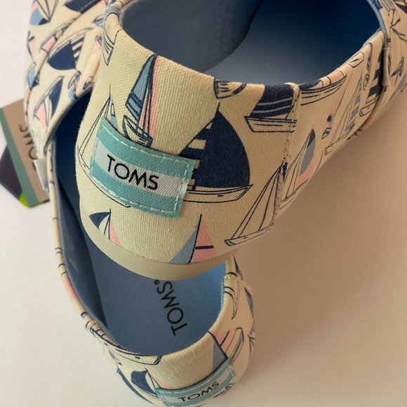 TOMS Alpargata "Natural Sailboat Print" Canvas Size 8 1/2 NWT - Picture 3 of 6